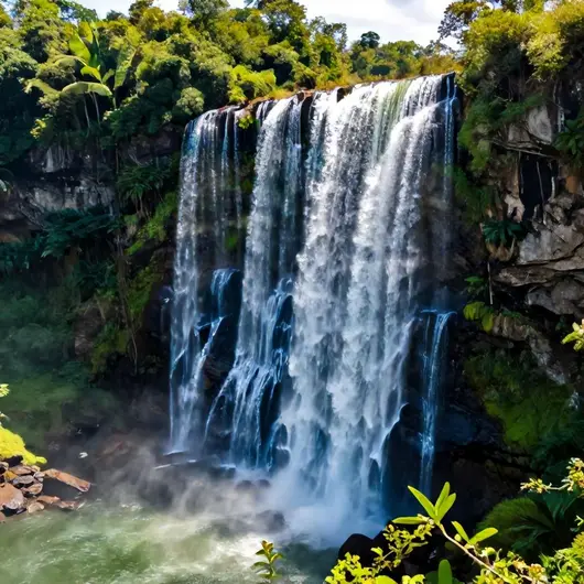 Cachoeira Santo Antônio: Um Refúgio Natural no Amapá